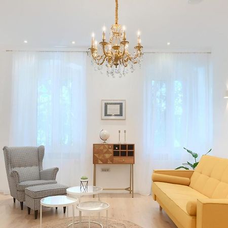 Calafati Apartment With Free Private Parking Рийека Екстериор снимка