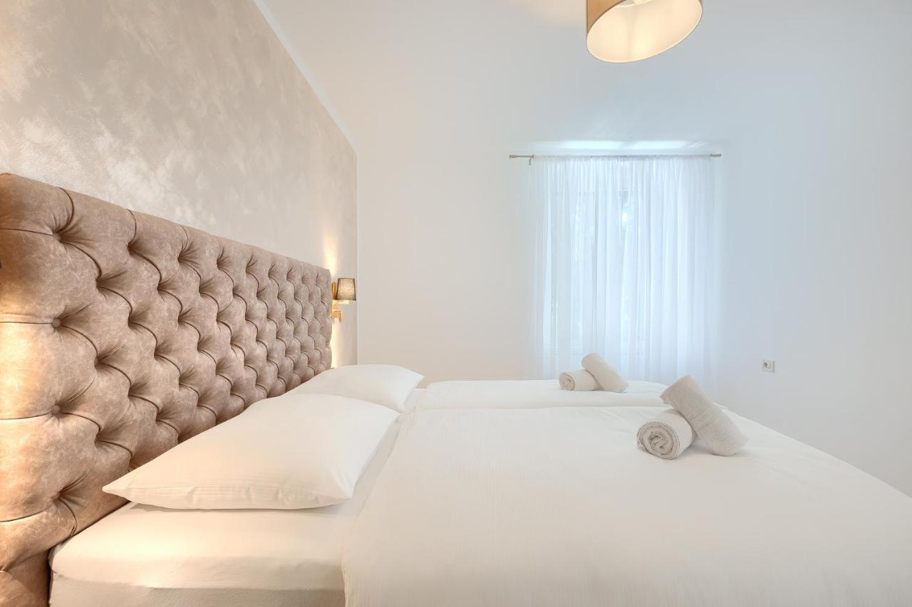Calafati Apartment With Free Private Parking Рийека Екстериор снимка