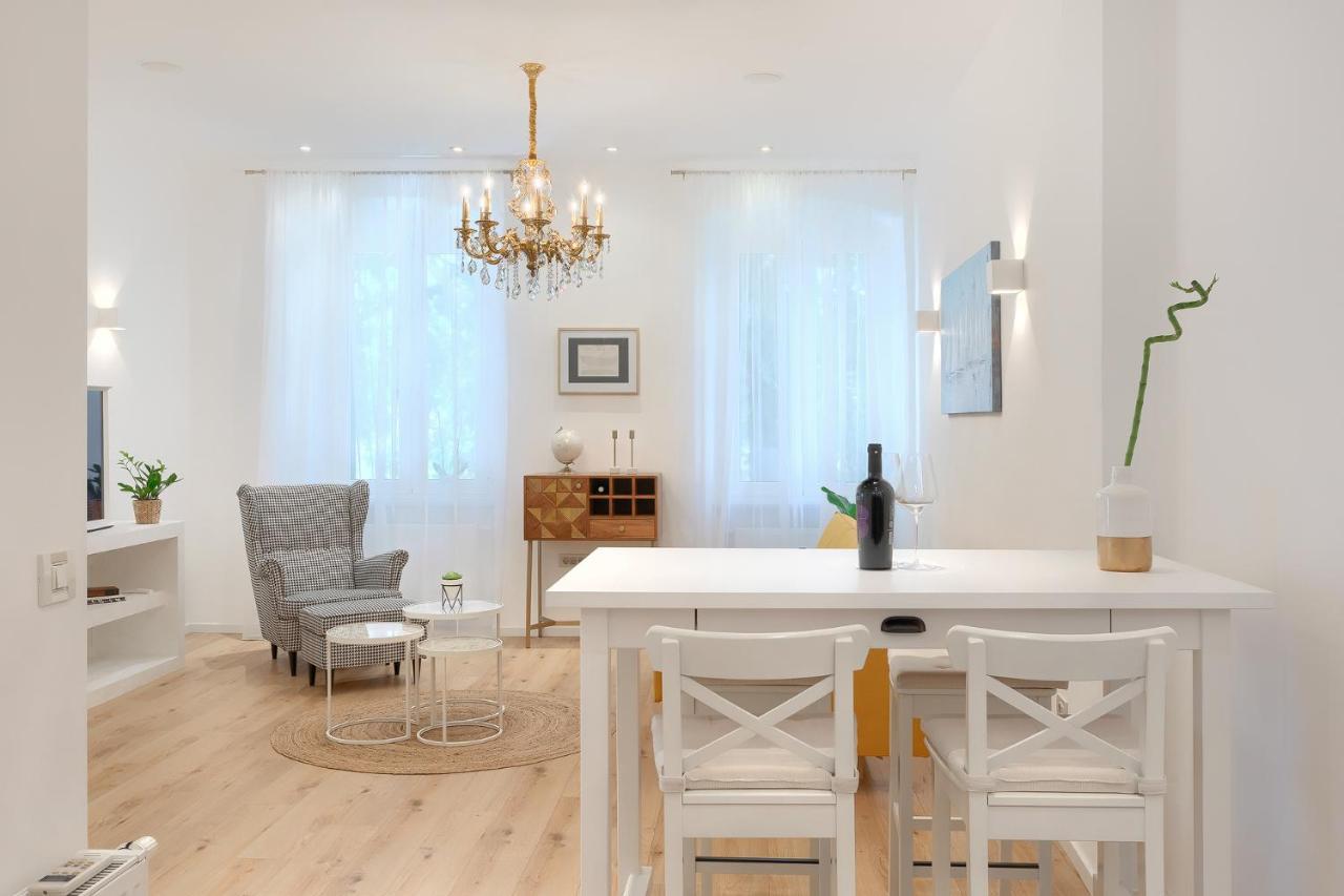 Calafati Apartment With Free Private Parking Рийека Екстериор снимка